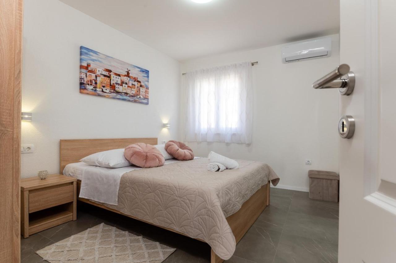 Apartment Vuletin คาชเตลา ภายนอก รูปภาพ