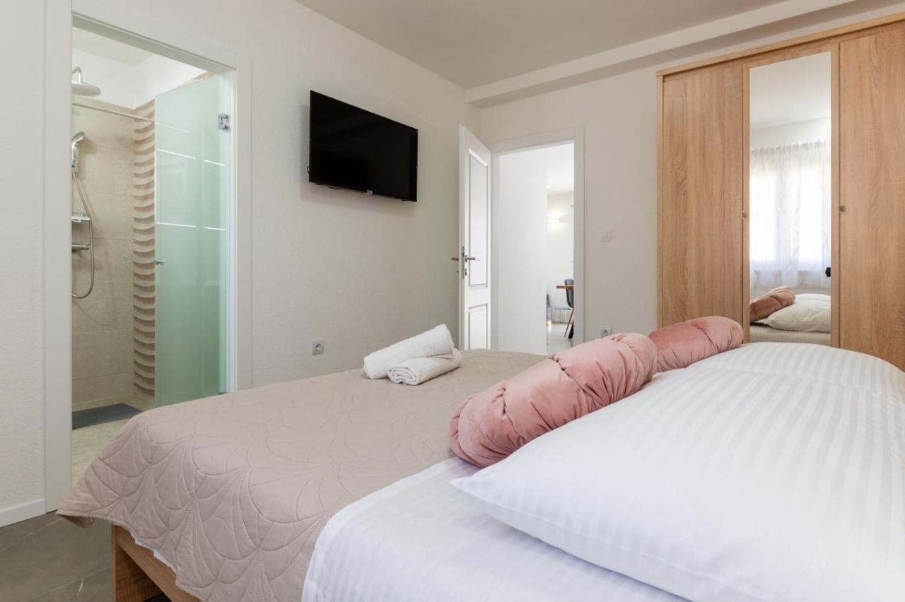 Apartment Vuletin คาชเตลา ภายนอก รูปภาพ