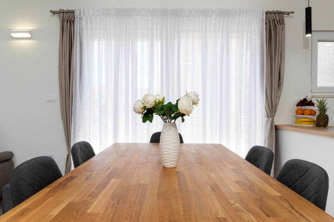 Apartment Vuletin คาชเตลา ภายนอก รูปภาพ